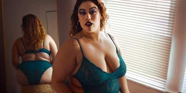 Embracing Beauty in Every Size: Ariel's Downtown San Antonio Boudoir Session