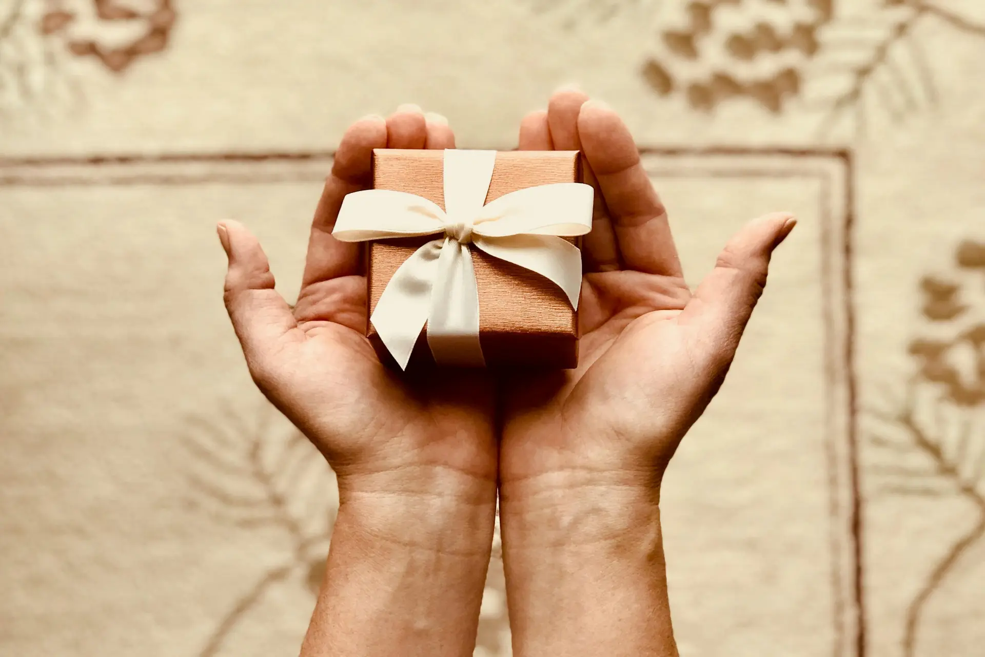 Client receiving boudoir gift card